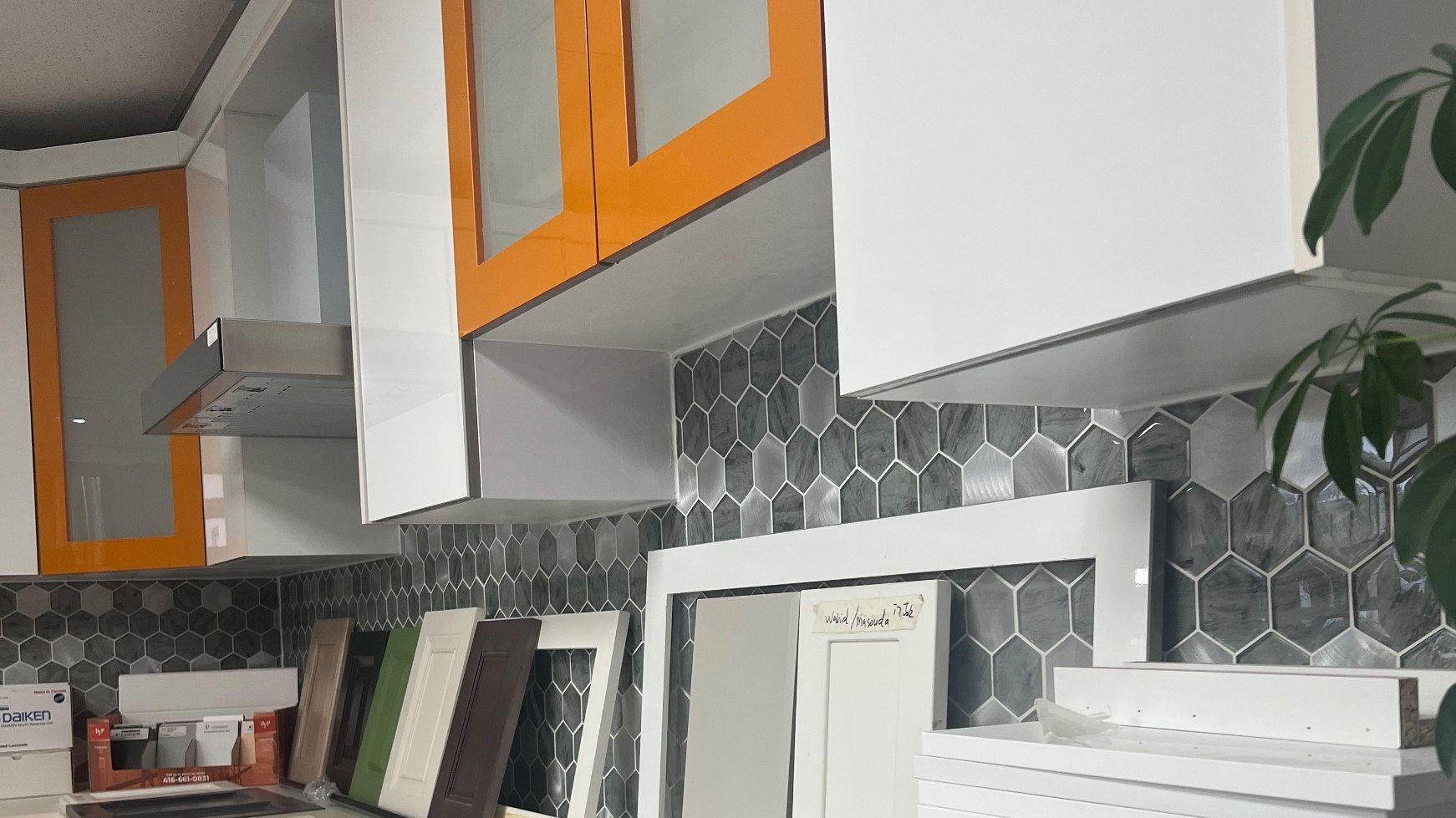 51Wood showroom display kitchen